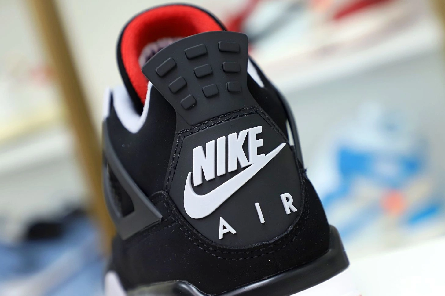 'BRED' 4 JORDAN RETRO OG 2019 AIR 0728